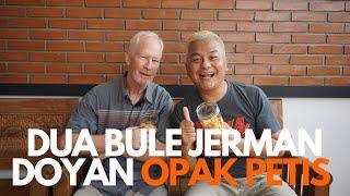 Bule Jerman Cobain Jajanan Lebaran | Melix Room