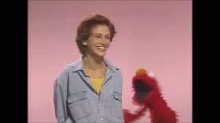 セサミストリート‎ (Sesame Street) - Elmo Scares Julia Roberts (Japanese)