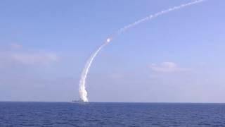 Пуски крылатых ракет «Калибр» фрегатом «Адмирал Эссен» по Сирии