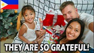 Foreigner's 1st Christmas With His New Filipina GF & Daughter