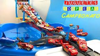 RAYO MCQUEEN CAMPEONATO DE 32 DISNEY CARS Carros de Carrera - Pista de Coches