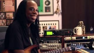 Larry Mitchell performs "Under the Bridge" on his Axe-Fx II