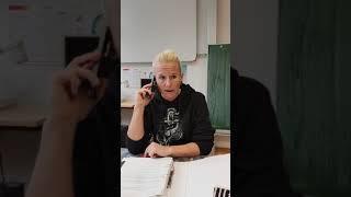 Wie man ein Telefonat mit einem Praktikumsbetrieb führt