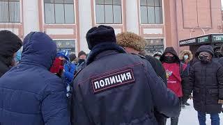 Полиция нарушает закон о полиции.