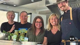 US TV host visits Ukraine, cooks for locals