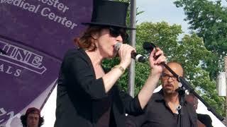 Suzanne Vega "Tom's Diner" - Live from the 2017 Pleasantville Music Festival
