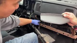 2003 Dodge Ram blend door top broken bottom working