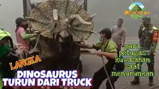 "VIRAL" DINOSAURUS  DI MOJOSEMI MAGETANSEMPAT NGAMUK SAAT TURUN DARI TRUCK