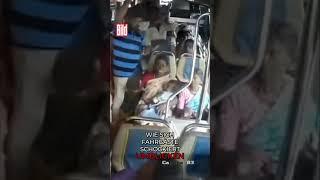 Frau fällt aus fahrendem Bus in Indien | #shorts