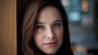 Actress Caroline Dhavernas