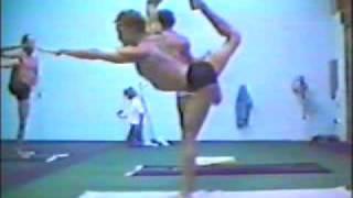 06: Advanced Ashtanga practice with Sri K. Pattabhi Jois