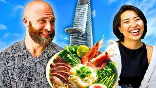 Saigon's Best Food Tour!! Vietnamese Food You Must Try!!