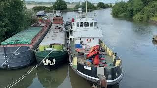 Boats manoeuvring and Paddy adventures at #Sharpness #dock #canalboat #narrowboat