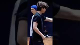 the way he pull jimin closer #vmin #bts