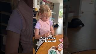 9 year old girl learns how to crochet  #crochet #haken