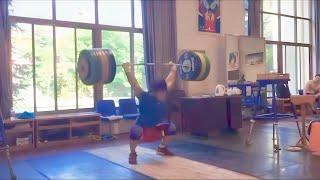 Tian Tao (85) 230 kg clean and jerk attempt