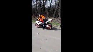 Honda Fireblade сжигаем резину)