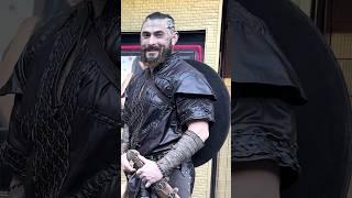 Ragnar Lothbrok Walking in Public #reactionvideo #ragnarlothbrok #foryou #cosplay #reaction #public