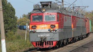 Электровоз ВЛ80С-2119/2123 с грузовым поездом и тепловоз ЧМЭ3-1586