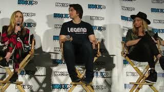 CAITY LOTZ, JES MACALLAN & BRANDON ROUTH (Legends Of Tomorrow) - Fan Expo Vancouver 2018 - Panel