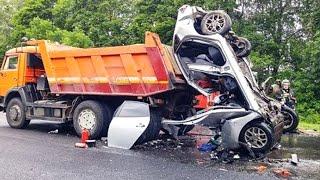 Shocking Moment - TOP OF CAR -TRUCK CRASHES | Road Rage, Hit and run, Brake checks COMPILATION 2024