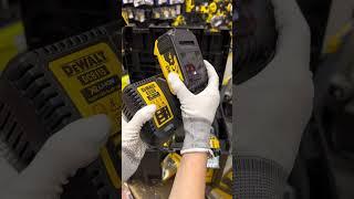 Роскошный набор мощного аккумуляторного инструмента от DeWalt DCK2080P2T