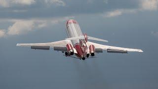 Boeing 727 impressive takeoff and very loud reverse thrust