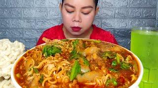 Hujan⁉️seblak kerupuk pake mie, ceker extra kuah cabe mercon Mukbang