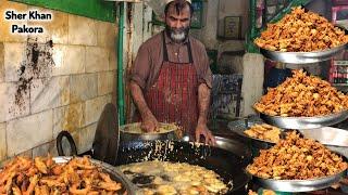 Sher Khan Pakora Ferosh | Mirch Pakora | Bingham Pakora | Aloo Pakora | Onions Pakora