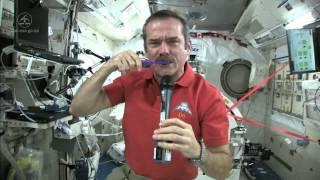 Chris Hadfield Brushes his Teeth in Space