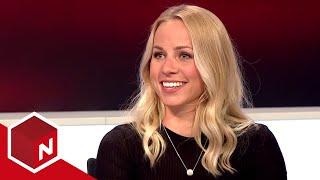 Tiril Eckhoff forteller om hvordan det er å ha broren sin som trener | Seier'n er vår | discovery+