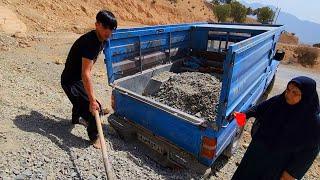 "Ivan Delenshin: using pea gravel to beautify the entrance of the house"