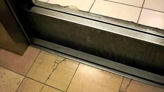 Westinghouse elevator epic fail opens with elevator not level with floor and almost getting stuck