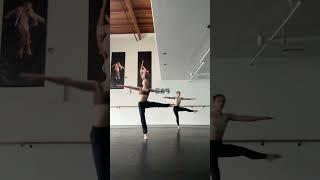 the turns aAAAAAATE 🩰🫶 credits to turningtwinz #ballet #turns
