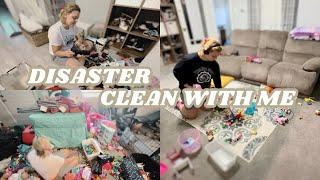 DISASTER CLEAN WITH ME// CLEANING MOTIVATION // MOM LIFE// OVERWHELMED N STRUGGLES// BEACH BAG PREP