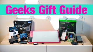 Geeks Gift Guide | Inexpensive Tech Gifts I use all the time. Woof Approved