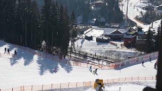 Schnee und Kirschlikör: Ukrainisches Skigebiet bietet Ablenkung vom Krieg