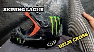 BIAR LEBIH MUDAH PAKAI METODE INI, Skining carbon fiber helm cross dengan logo pakai water decals