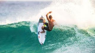 Freesurfing on the Gold Coast w/ Kerr, Medina, Otton, and Fanning