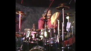 David Moss plays the drums: an 8 bar break/solo like you've never heard before... (1989)