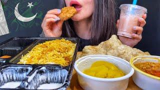 ASMR PAKISTANI & INDIAN FOOD MUKBANG | EATING CHICKEN BIRYANI + HALWA POORI #shorts