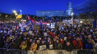 В Словакии вновь вспыхнули протесты из-за пророссийской позиции Фицо