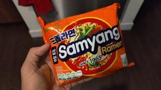 Samyang Original Noodle Ramen Review! - TASTES GREAT!!