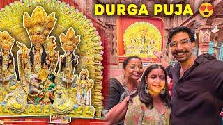 Durga Puja Ka Pandal Dekhne Aa Gaye Kolkata 