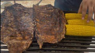 Costillas de cerdo en salsa BBQ y unos Elotitos