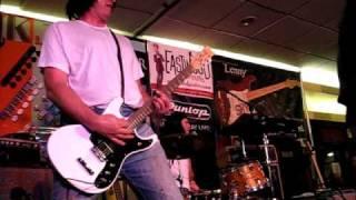 Deke Dickerson Johnny Ramone Tribute Rock and Roll High School Geek Festival 2010 Ghastly Ones