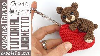 Come Fare un Orsetto Amigurumi Portachiavi (sottotitoli in spagnolo, inglese e francese)