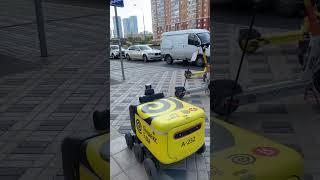 Yandex delivery robot #moscowrussia  #moscow  #robot #deliveryrobot #russiatoday  #yandex