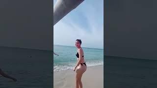 Bikini seksi | Cewek cantik pake bikini di pantai #bikini #fashion #swimsuit #top #cantik