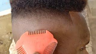 Cukur rambut keren mengunakan sisir segitiga_Stelan Papua 